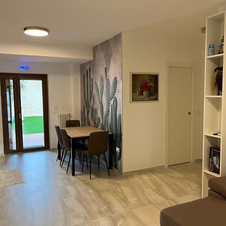Villa Giorgia Al Mare Bisceglie Bagian luar foto