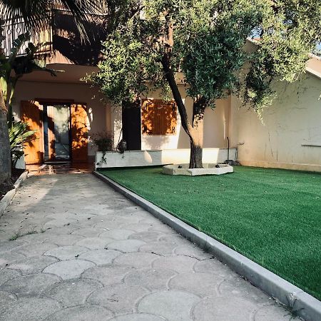 Villa Giorgia Al Mare Bisceglie Bagian luar foto