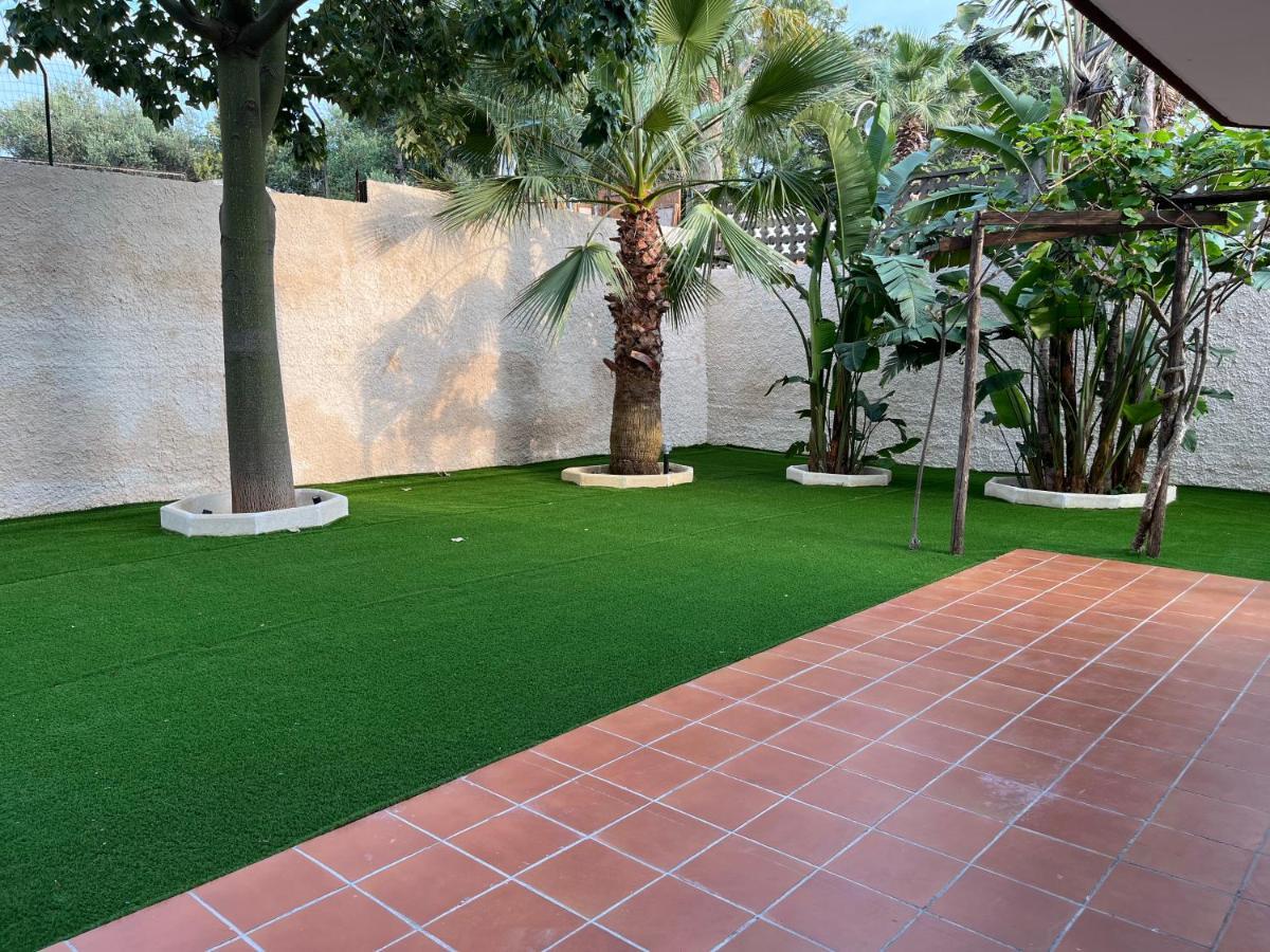 Villa Giorgia Al Mare Bisceglie Bagian luar foto